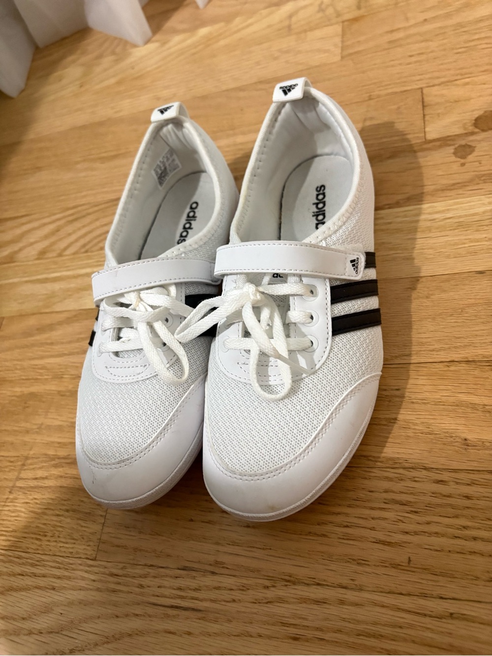 Adidas dionas
